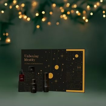 Unboxing Identity - 12 doboz, 12 pillanat